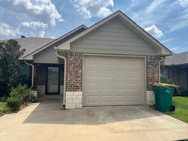 property at 3723 Trotter Ln