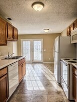 1607 Bourland Ln in Murray, KY - Building Photo