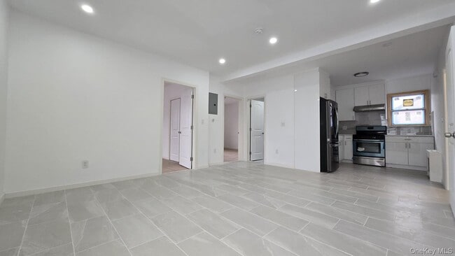 63-87-87 Fitchett St in Queens, NY - Building Photo - Building Photo