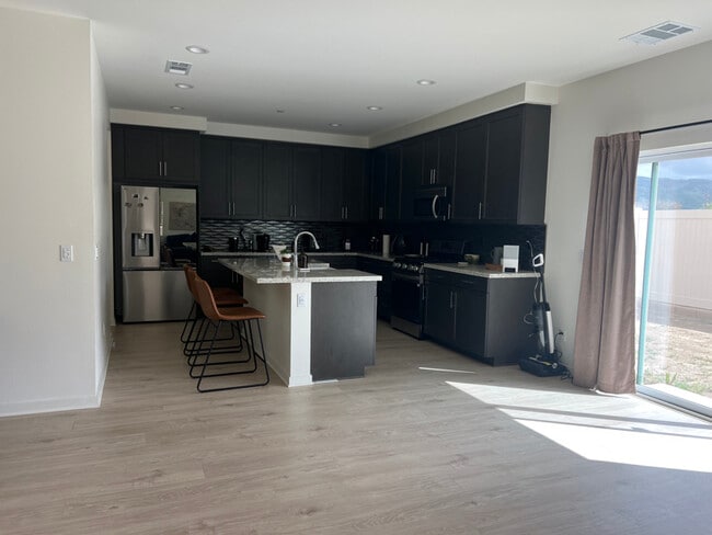 12357 Van Gogh Pl in Yucaipa, CA - Foto de edificio - Building Photo