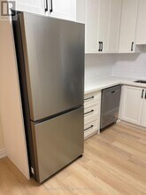 614 Bloor St W in Toronto, ON - Building Photo - Building Photo