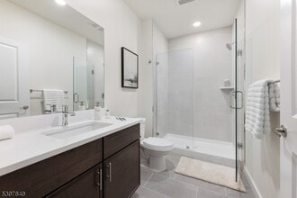 1085 Bloomfield Ave in West Caldwell, NJ - Building Photo - Building Photo