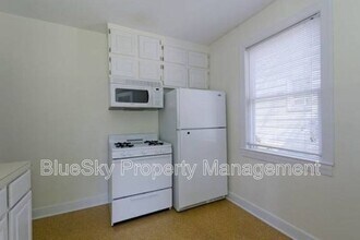 2310 Center Ave in Charlottesville, VA - Building Photo - Building Photo