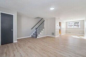 459 Westfield Rd in Dundalk, MD - Building Photo - Building Photo