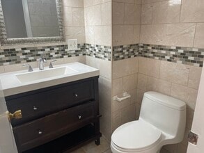 66 Riverside St, Unit B in Watertown, MA - Building Photo - Building Photo