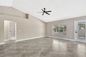 5647 NW Lorna Ct in Port St. Lucie, FL - Building Photo - Building Photo