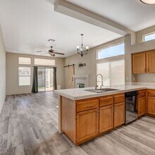 5022 Vista Loma Way in North Las Vegas, NV - Building Photo - Building Photo