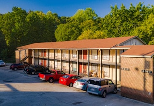 Crestwood Hills in Birmingham, AL - Building Photo - Building Photo