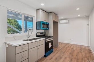 728 E Palmer Ave, Unit 728 E Palmer Ave Unit A in Glendale, CA - Foto de edificio - Building Photo