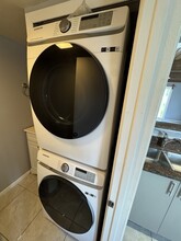 420 Meadow Green Ln in Round Lake Beach, IL - Building Photo - Building Photo