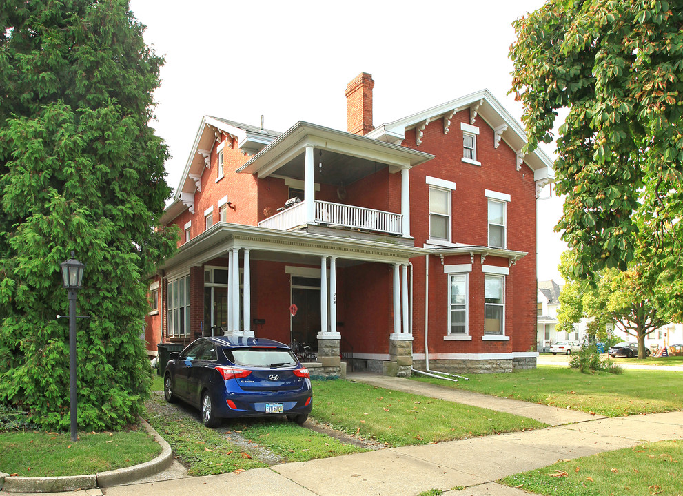 214 W Adams St in Sandusky, OH - Building Photo