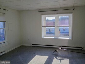 543 Bridge St in New Cumberland, PA - Building Photo