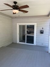 8 National Rd, Unit 2nd Fl in Wheeling, WV - Foto de edificio - Building Photo