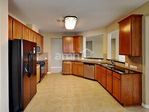 633 Rocky Hollow Ln in League City, TX - Building Photo - Building Photo