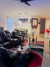 9125 Whistable Walk in Tamarac, FL - Building Photo - Building Photo