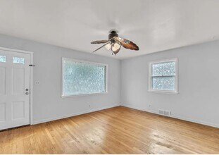 7151 W Beckett Ave in Milwaukee, WI - Building Photo - Building Photo