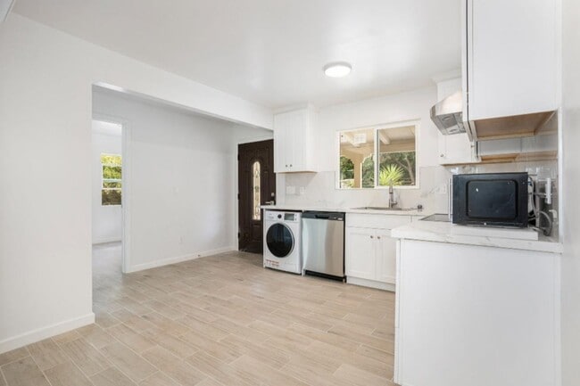 property at 5250 Sunset Dr