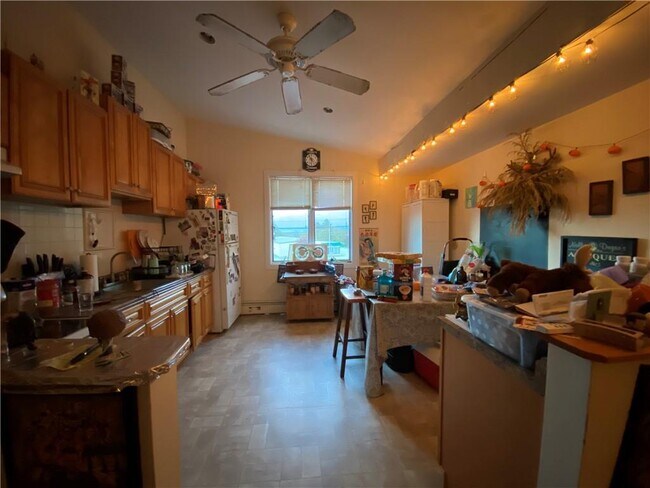 16 Clearview Ave in Portsmouth, RI - Building Photo - Building Photo