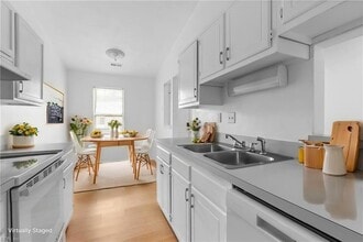 582 Peregrine St in Virginia Beach, VA - Building Photo - Building Photo
