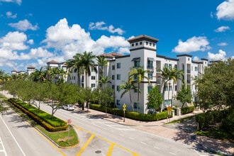 Cordoba in Doral, FL - Foto de edificio - Building Photo