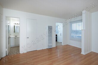 1406 1/2 Grand Ave in San Diego, CA - Building Photo - Building Photo