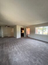 6796 Sun Valley Ave NE in Canton, OH - Building Photo - Building Photo