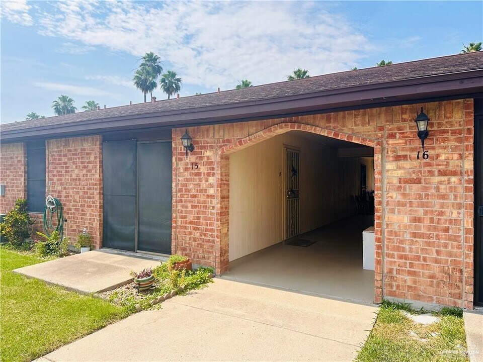 1500 Evergreen Ave in Mission, TX - Foto de edificio