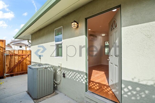4564 Angeles Ave in Fremont, CA - Building Photo - Building Photo