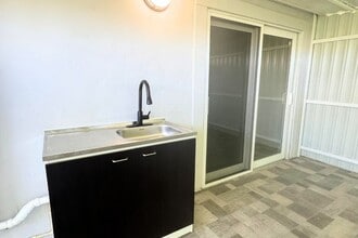 7930 SW 36th Ter, Unit 3 in Miami, FL - Building Photo - Building Photo