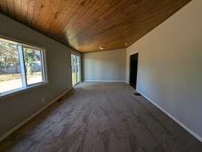 114 Maple Manor Dr in Syracuse, NY - Foto de edificio - Building Photo