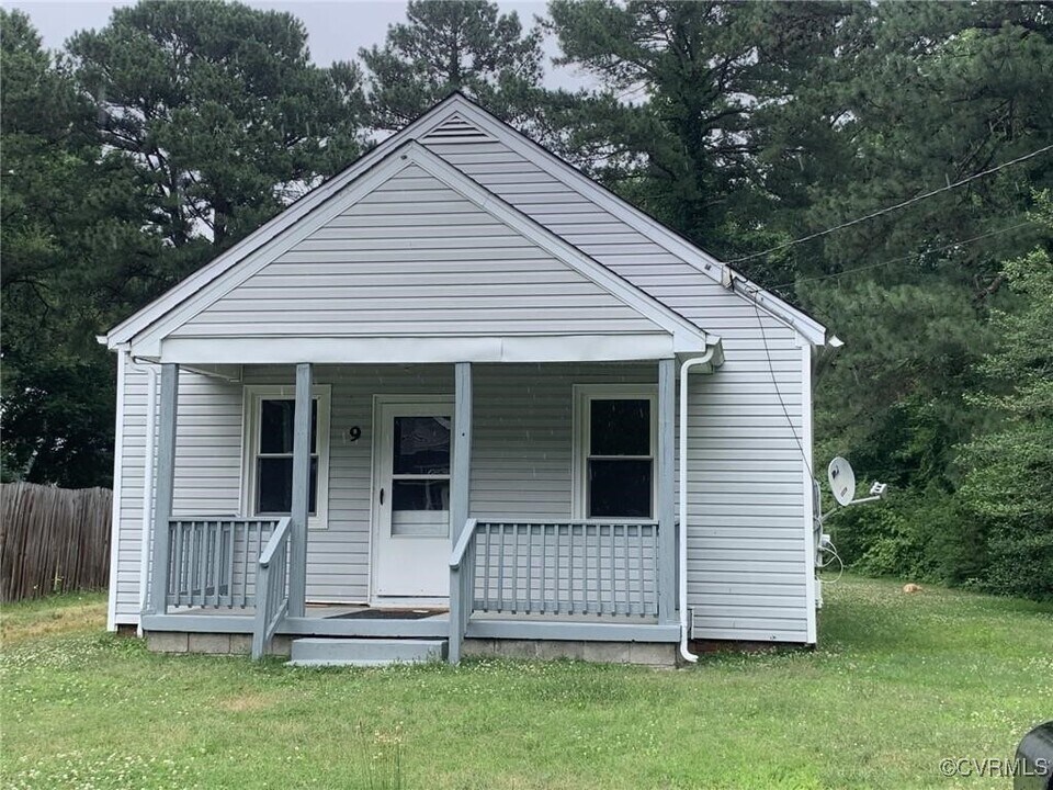 9 Ainsworth Ln in Richmond, VA - Building Photo