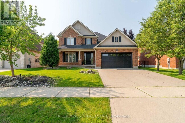 321 Deer Ridge Dr in Kitchener, ON - Building Photo - Building Photo