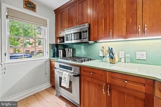 750 9th St SE in Washington, DC - Building Photo - Building Photo