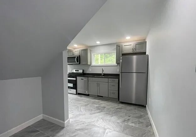 1686 Slaterville Rd in Ithaca, NY - Foto de edificio - Building Photo