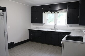 605 E River Ave in Ladysmith, WI - Building Photo - Building Photo