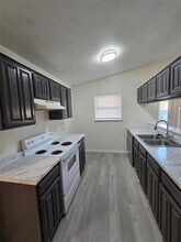 1451 Brook Meadow Cir in Lancaster, TX - Building Photo - Building Photo