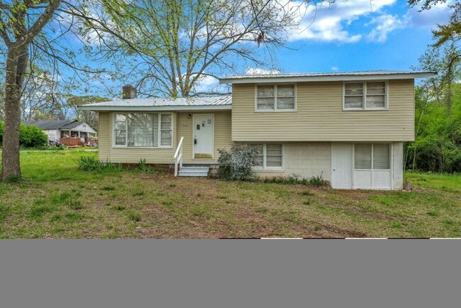 property at 333 Cooperfield Cir