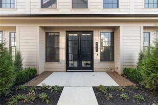 4621 S 47th St in Rogers, AR - Building Photo