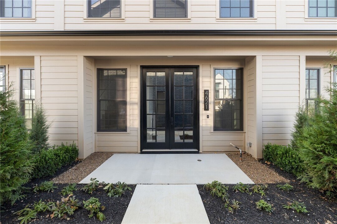 4621 S 47th St in Rogers, AR - Building Photo