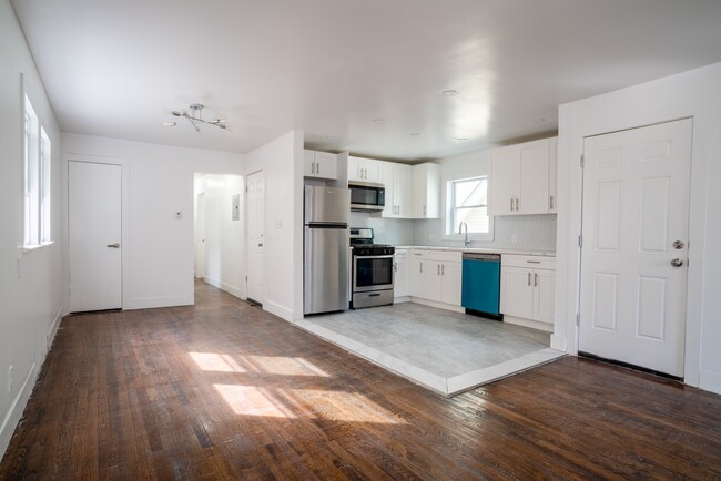 83 Sheridan St, Unit 2