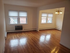 3628 166th St, Unit 1st Floor in Flushing, NY - Building Photo - Building Photo