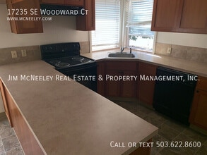 17235 SE Woodward Ct in Portland, OR - Building Photo - Building Photo