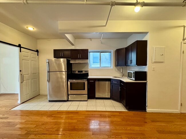 303 E 53rd St, Unit #4