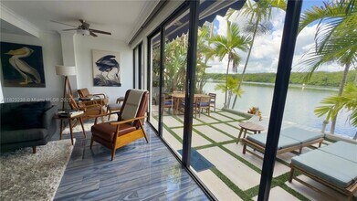 440 Poinciana Island Dr, Unit 1615 in Sunny Isles Beach, FL - Building Photo - Building Photo