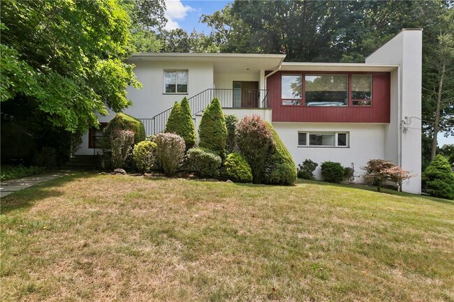 44 Briary Rd in Dobbs Ferry, NY - Building Photo - Building Photo