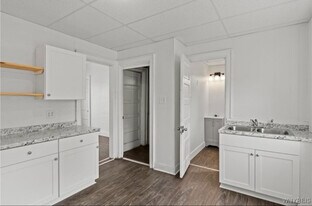 877 Prospect Ave in Buffalo, NY - Building Photo