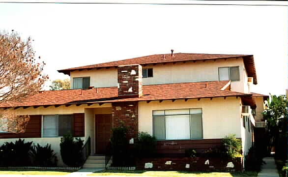 528 N 21st St in Montebello, CA - Building Photo