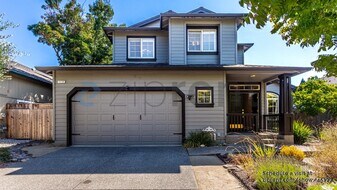 5420 Hazelwood Ct in Santa Rosa, CA - Building Photo