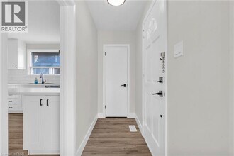 220 Bruce St in Kitchener, ON - Building Photo - Building Photo