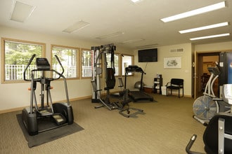 Lake Pointe Village in Traverse City, MI - Foto de edificio - Interior Photo